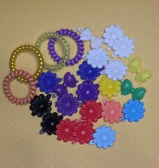 Vintage Hair Accessories Clips ,ponytail Holders, Flowers And Bows Set Of 24