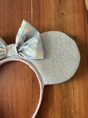 Disney Minnie Mouse Light Weight Ears Headband Silver Sequin Bow Disney 100